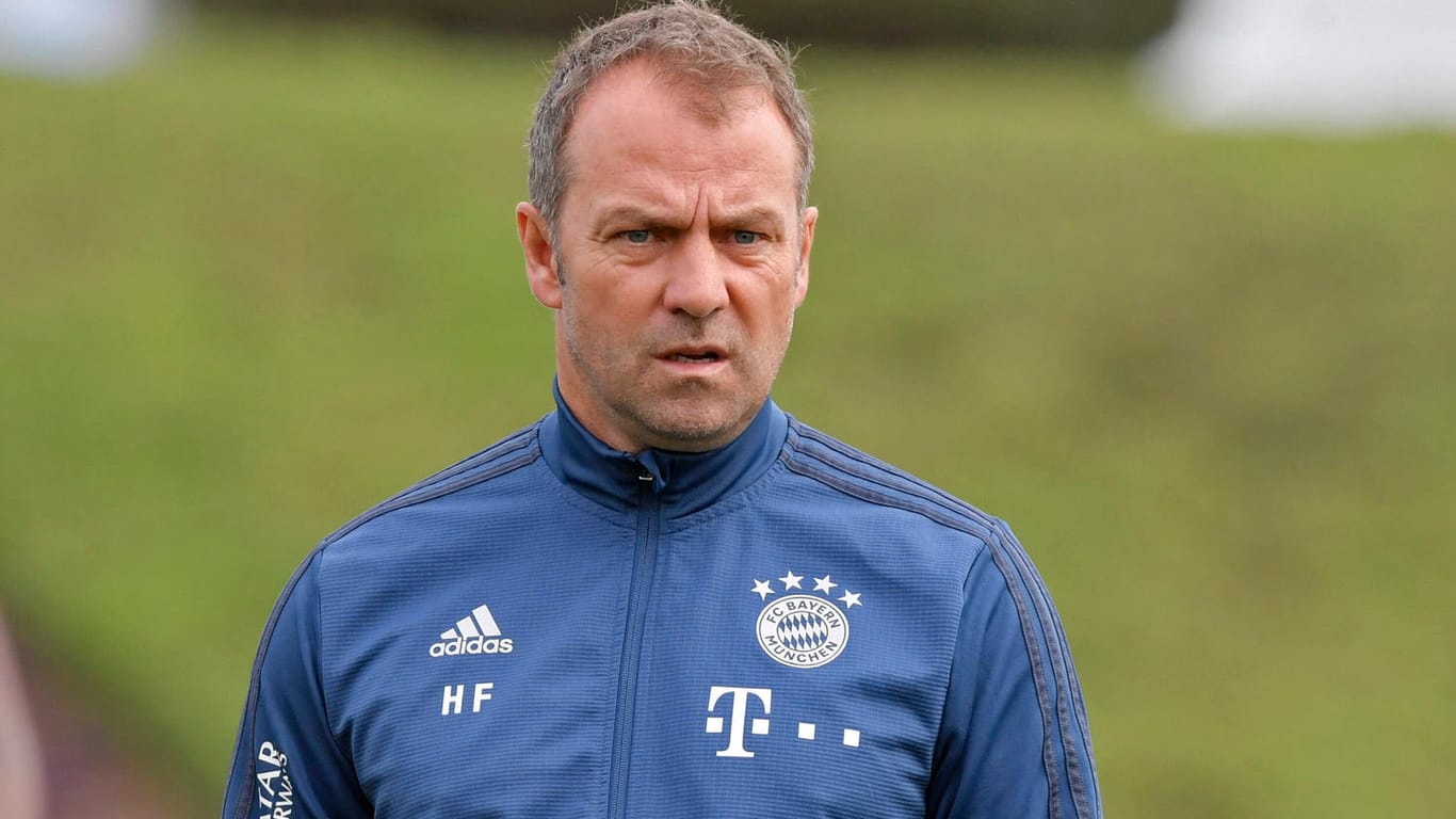Bayerns Trainer Hansi Flick fordert Verstärkung.