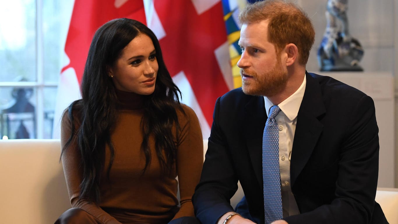 Prinz Harry und Herzogin Meghan: Das Paar gibt seinen Rückzug von den royalen Pflichten bekannt.