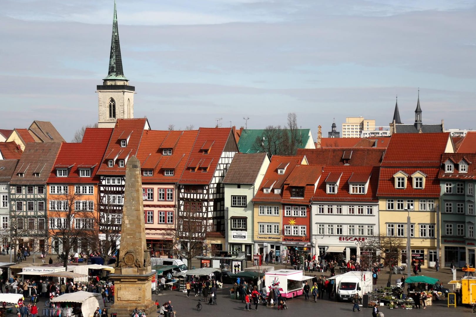 Blick auf den Erfurter Domplatz: Thüringens Landeshauptstadt ist im vergangenen Jahr wieder gewachsen.