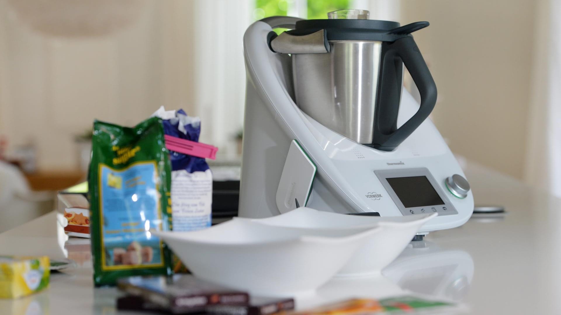 Kekse zubereiten: Mit einem Thermomix Gerät.