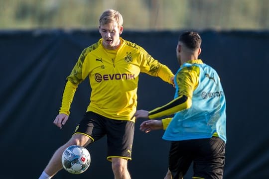 Glaubt noch an den Titel mit dem BVB: Julian Brandt (l).