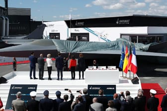 Europäischer Kampfjet: 2019 wurde ein Modell des zukünftigen europäischen Kampfjets im Rahmen der 53. Internationalen Pariser Luftfahrtausstellung enthüllt.