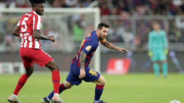 Lionel Messi (r) musste sich mit dem FC Barcelona geschlagen geben. Lionel Messi (r) musste sich mit dem FC Barcelona geschlagen geben.