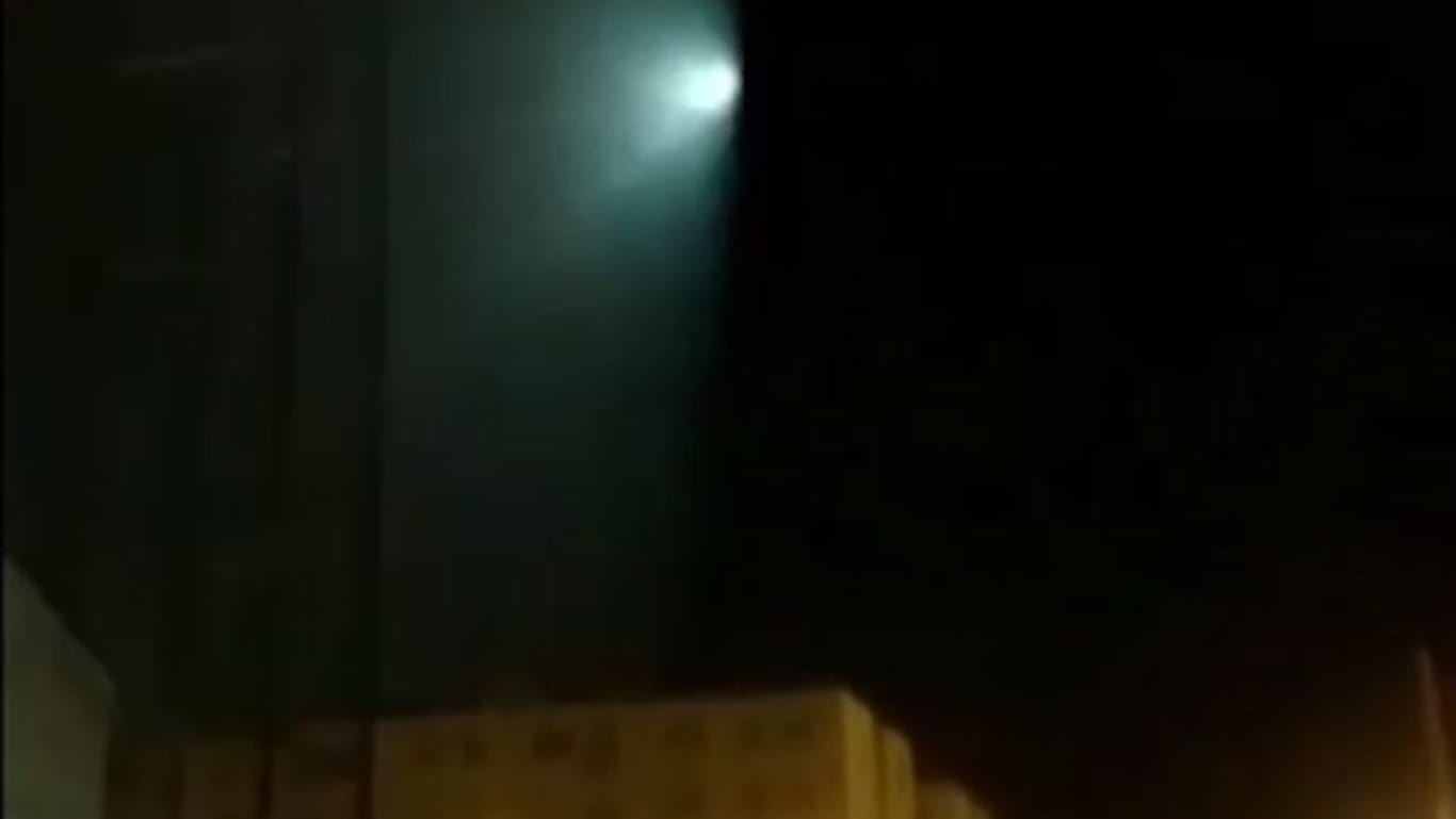 Screenshot aus dem Video: Die Aufnahmen sollen den Moment des mutmaßlichen Flugzeugabschusses zeigen.