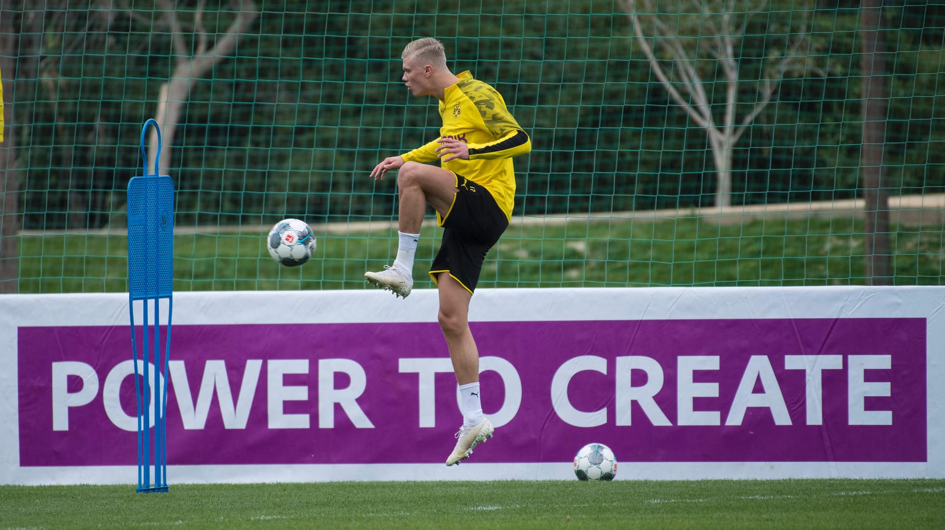 Erling Haaland auf dem Platz: Der 19-Jährige will in der Rückrunde beim BVB voll angreifen.