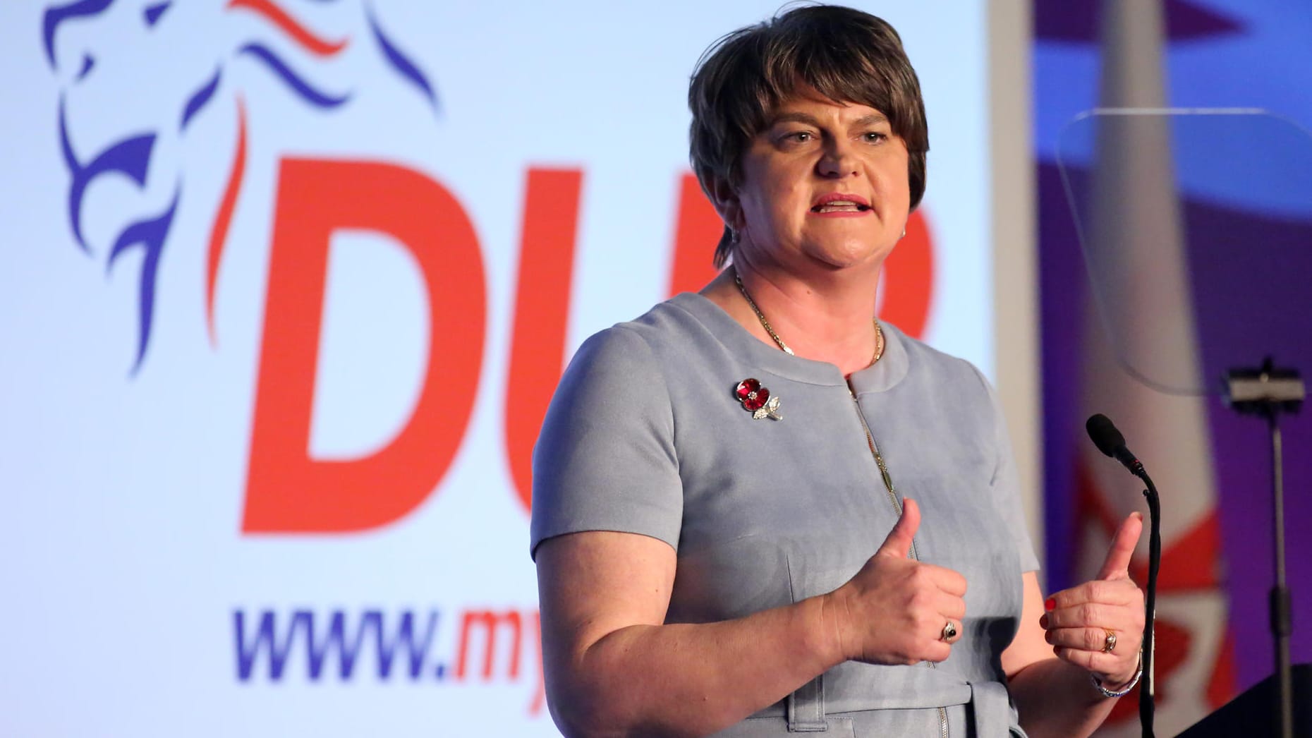 DPU-Chefin Arlene Foster: Nur wenn sich die jeweils größten Parteien aus beiden konfessionellen Lagern zusammenraufen, kann eine Regierung gebildet werden.