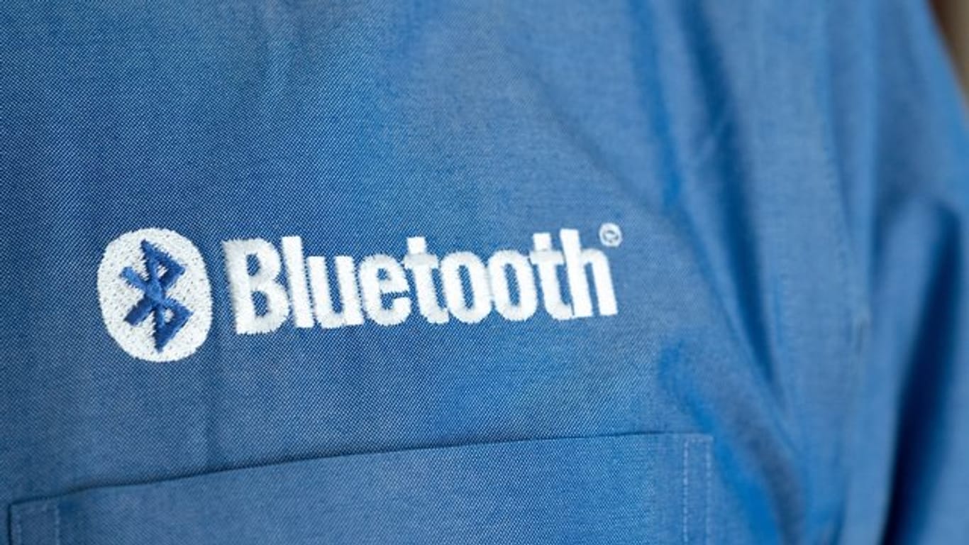 Mit Bluetooth kann man Sprache, Daten und Musik kabellos übertragen oder Autos aus mehreren Metern Entfernung aufschließen.