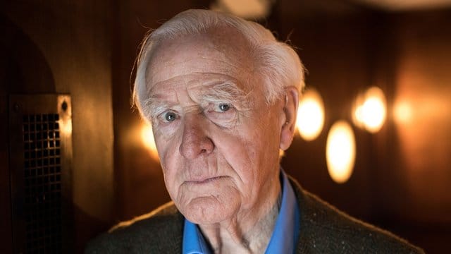 John le Carré, britischer Schriftsteller und Spionageexperte, 2017 in Hamburg. John le Carré, britischer Schriftsteller und Spionageexperte, 2017 in Hamburg.