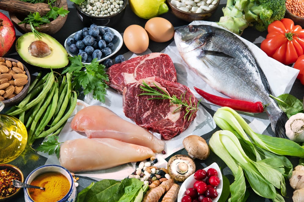 Gesunde Lebensmittel: Wer auf seine Ernährung achtet, sollte Obst und Gemüse, gesunde Fette und mageres Fleisch bevorzugen.