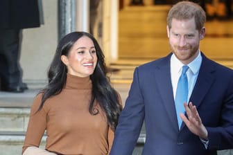 Harry und Meghan: Das Herzogenpaar meldet sich nach Rückzug über soziale Medien