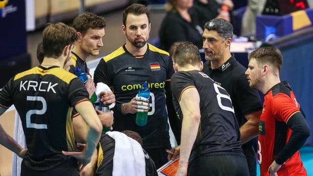 Die deutschen Volleyballer hatten im Finale gegen Frankreich keine Chance. Die deutschen Volleyballer hatten im Finale gegen Frankreich keine Chance.