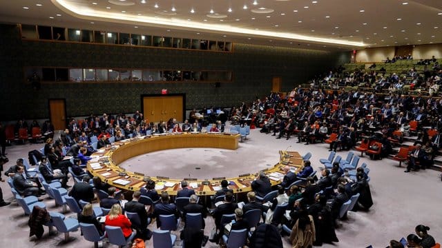 Der UN-Sicherheitsrat hat sich auf die Offenhaltung humanitärer Hilfswege nach Syrien geeinigt. Der UN-Sicherheitsrat hat sich auf die Offenhaltung humanitärer Hilfswege nach Syrien geeinigt.