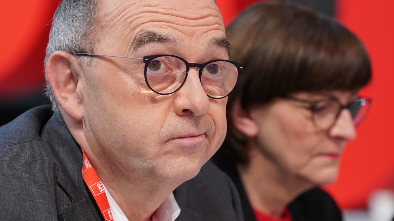Norbert Walter-Borjans (l.) und Saskia Esken, Bundesvorsitzende der SPD: Derzeit bringt die neue Ausrichtung der SPD nicht den erhofften Erfolg.