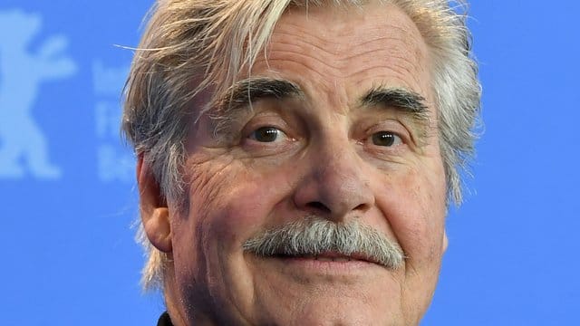 Der Schauspieler Peter Simonischek bescheinigt Berlin mangelnde Umgangsformen. Der Schauspieler Peter Simonischek bescheinigt Berlin mangelnde Umgangsformen.
