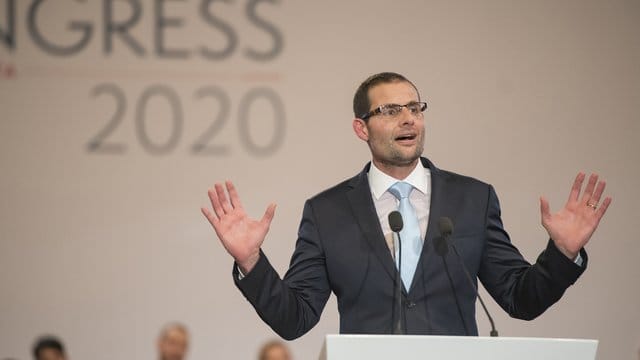 Der Rechtsanwalt Robert Abela löst den angeschlagenen Premier Muscat in Malta ab. Der Rechtsanwalt Robert Abela löst den angeschlagenen Premier Muscat in Malta ab.