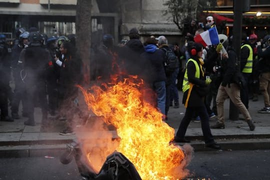 Demonstration gegen die Rentenreform in Paris: Frankreichs Premierminister Édouard Philippe forderte ein Ende des wochenlangen Streiks.