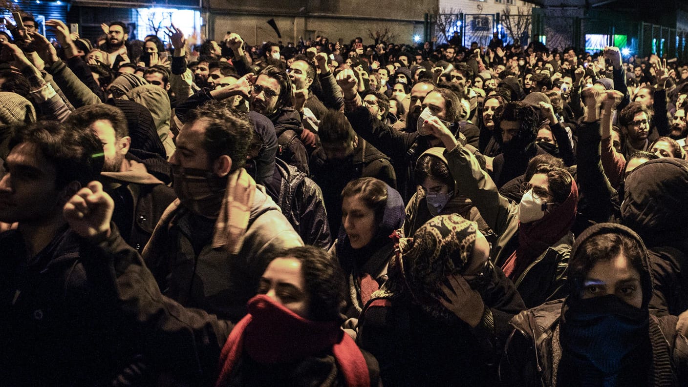 In mehreren Teilen der iranischen Hauptstadt Teheran soll es Medienberichten zufolge Proteste wegen des Abschusses der ukrainischen Passagiermaschine durch das iranische Militär gegeben haben.