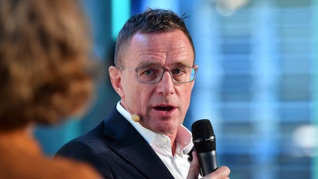 Dementierte Kontakte zum AC Mailand: Ralf Rangnick, Fußballchef der Red Bull GmbH. Dementierte Kontakte zum AC Mailand: Ralf Rangnick, Fußballchef der Red Bull GmbH.