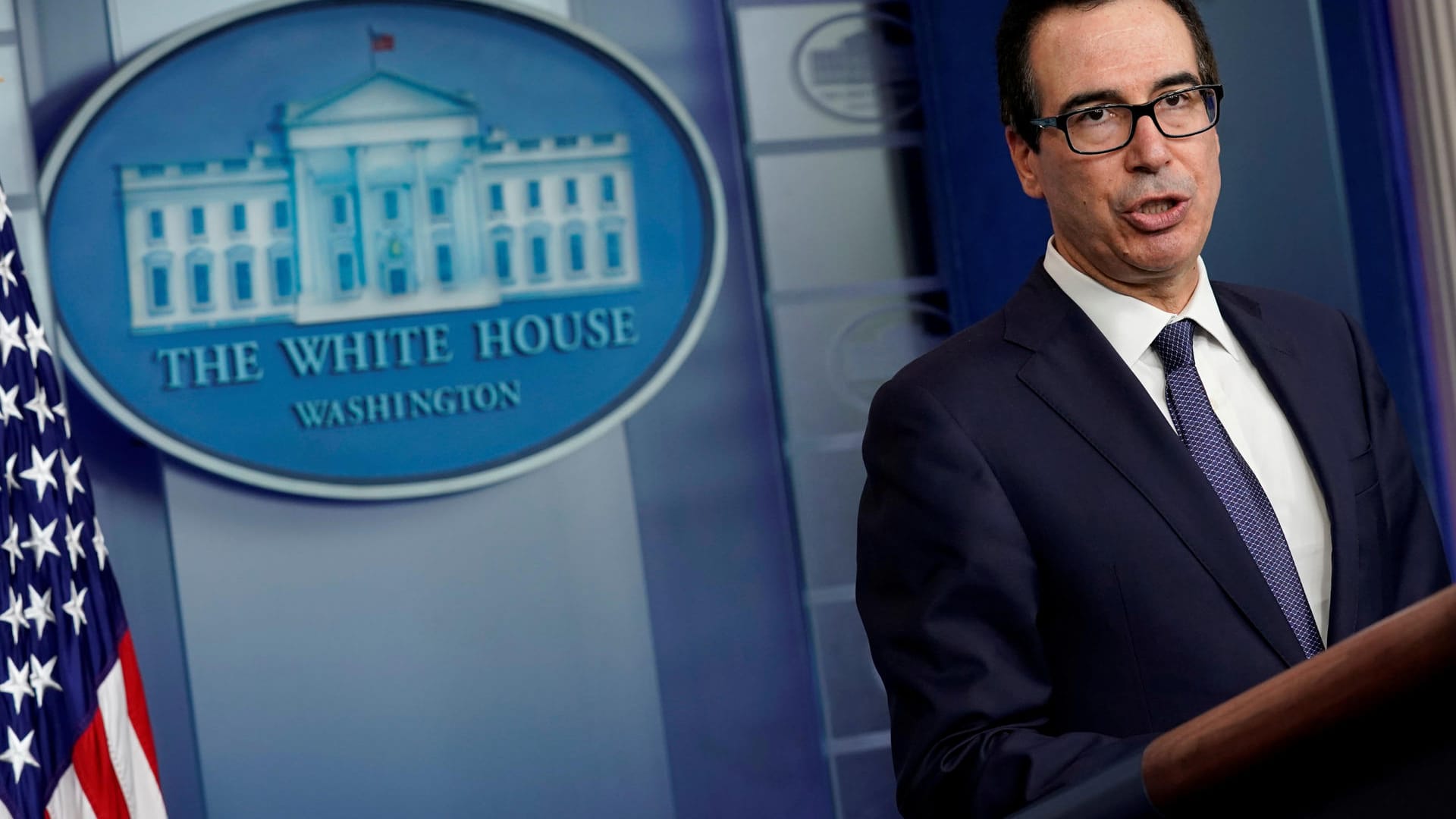 Steven Mnuchin: Der US-Finanzminister macht die Boeing-Krise für ein ausgebremstes Wirtschaftswachstum verantwortlich. Steven Mnuchin: Der US-Finanzminister macht die Boeing-Krise für ein ausgebremstes Wirtschaftswachstum verantwortlich.