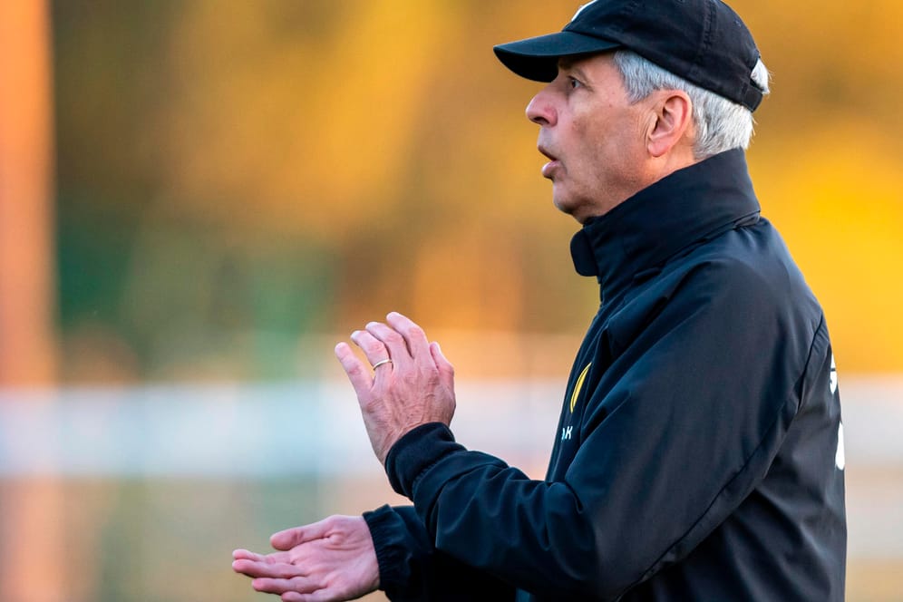 Lucien Favre: Dortmunds Trainer hat die Hoffnung noch nicht aufgegeben.