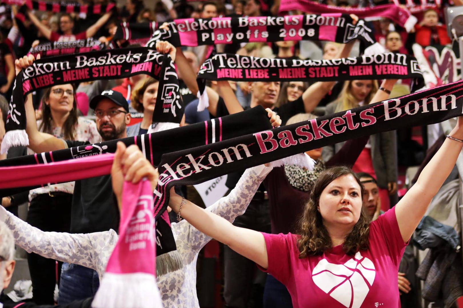 Fans der Telekom Baskets Bonn: Das Jahr 2020 beginnen die Basketballer mit einem ausgeglichenen Auftakt.