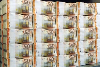 2019 überstiegen die Einnahmen im Bundeshaushalt die Ausgaben um 13,5 Milliarden Euro.