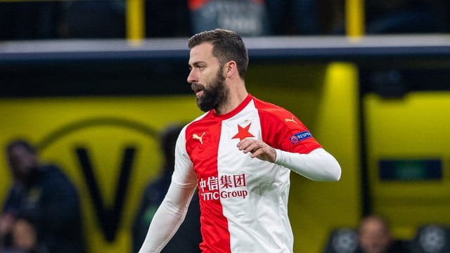 Spielte im letzten Jahr mit Slavia Prag in der Champions League gegen Borussia Dortmund: Josef Husbauer. Spielte im letzten Jahr mit Slavia Prag in der Champions League gegen Borussia Dortmund: Josef Husbauer.