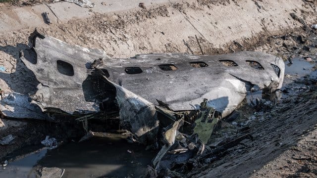 Beim Abschuss der ukrainischen Passagiermaschine starben 176 Menschen. Beim Abschuss der ukrainischen Passagiermaschine starben 176 Menschen.