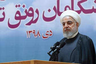 Der iranische President Hassan Rouhani spricht bei einem Treffen in Tehran: Dem internationalen Atomabkommen mit dem Iran droht das Aus.