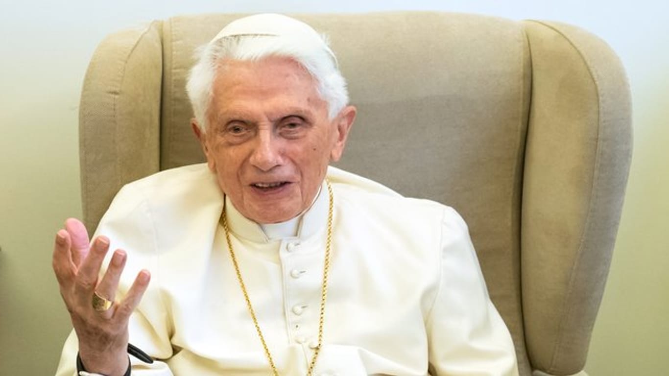 Der Rücktritt Benedikts im Februar 2013 war der erste eines Papstes seit rund 700 Jahren.