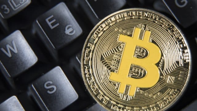 Kryptowährungen schwanken stark im Kurs. Kryptowährungen schwanken stark im Kurs.