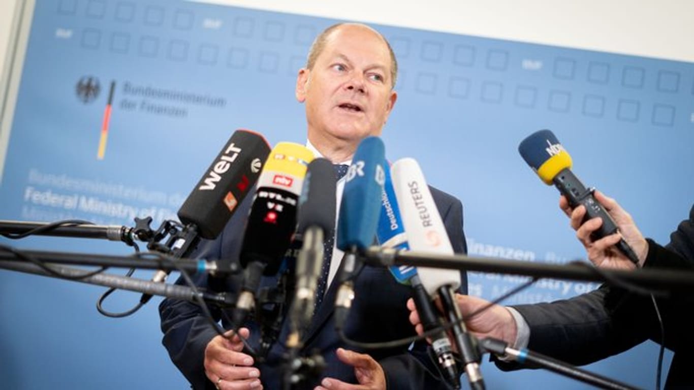 Finanzminister Olaf Scholz (SPD) hat 2019 einen neuen Haushaltsüberschuss-Rekord verzeichnet.