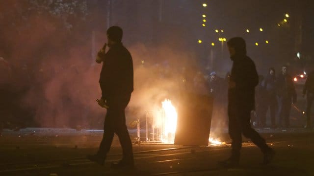 In der Neujahrsnacht ist im Stadtteil Connewitz zu Zusammenstößen zwischen Linksautonomen und der Polizei gekommen. In der Neujahrsnacht ist im Stadtteil Connewitz zu Zusammenstößen zwischen Linksautonomen und der Polizei gekommen.