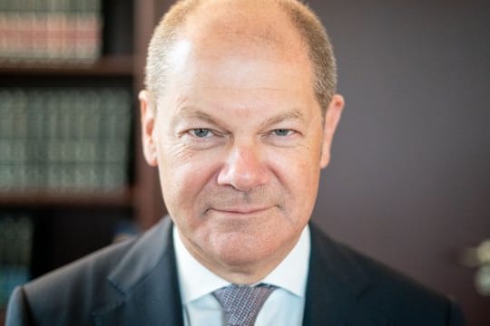 Will hochverschuldeten Kommunen mit Bundesgeld helfen: Finanzminister Scholz.