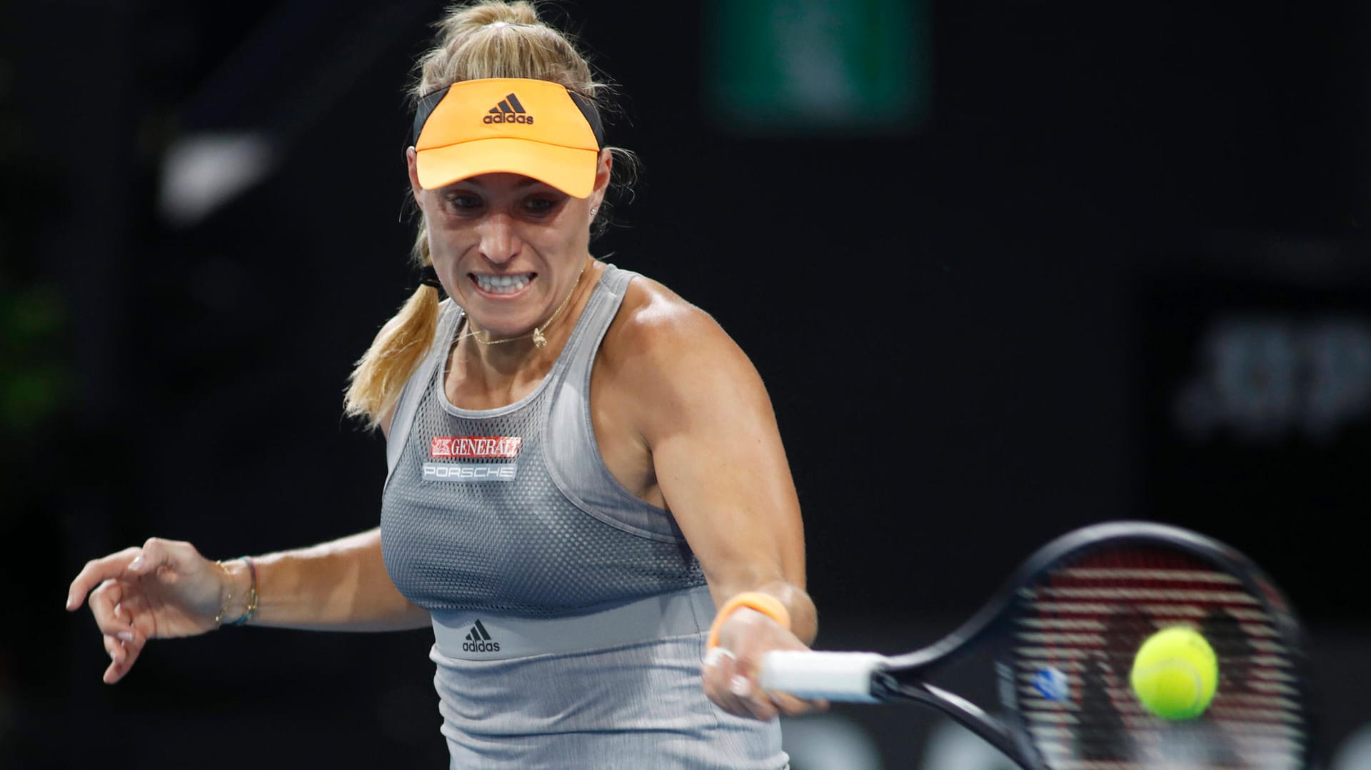 Wie schwer ist die Verletzung? Angelique Kerber musste in Adelaide verletzt aufgeben.