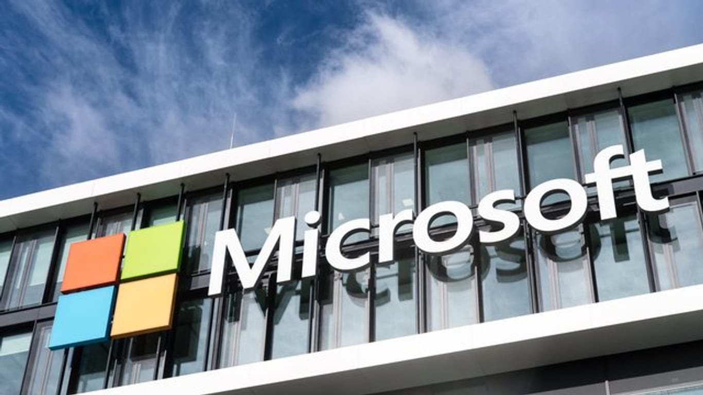 Nach einem Hinweis des US-Geheimdiensts NSA hat Microsoft eine brisante Sicherheitslücke in seinem Windows-Betriebssystem geschlossen.