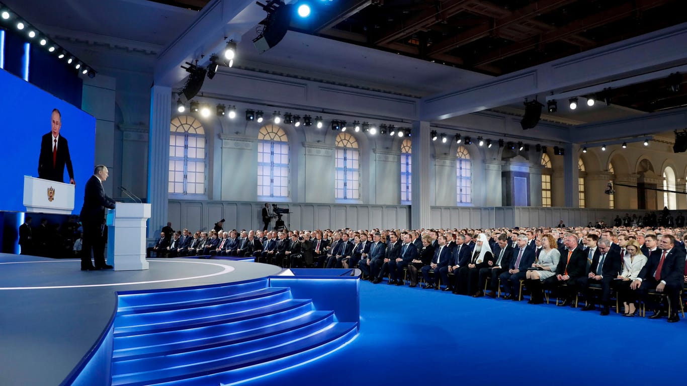 Putin kündigt während seiner Rede zur Lage der Nation eine Verfassungsänderung an.