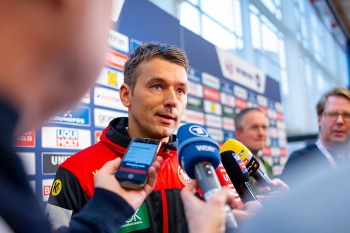 Handball-Bundestrainer Christian Prokop stellte sich in Wien den Fragen der Journalisten.