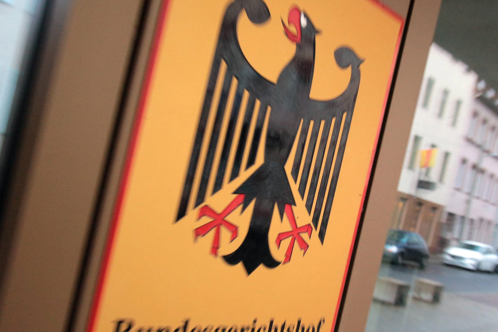 Bundesgerichtshof in Karlsruhe: Der dritte Strafsenat hob den Haftbefehl gegen den Beschuldigten Elmar J. auf.