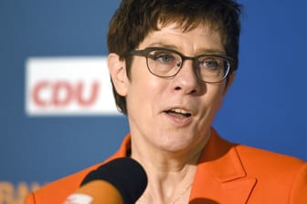 Annegret Kramp-Karrenbauer: Die Parteichefin der CDU möchte niemanden zur Organspende verpflichten. (Archivbild)
