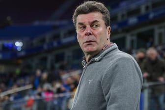 Dieter Hecking: Der HSV-Coach hat mit dem Aufstiegsdruck kein Problem.