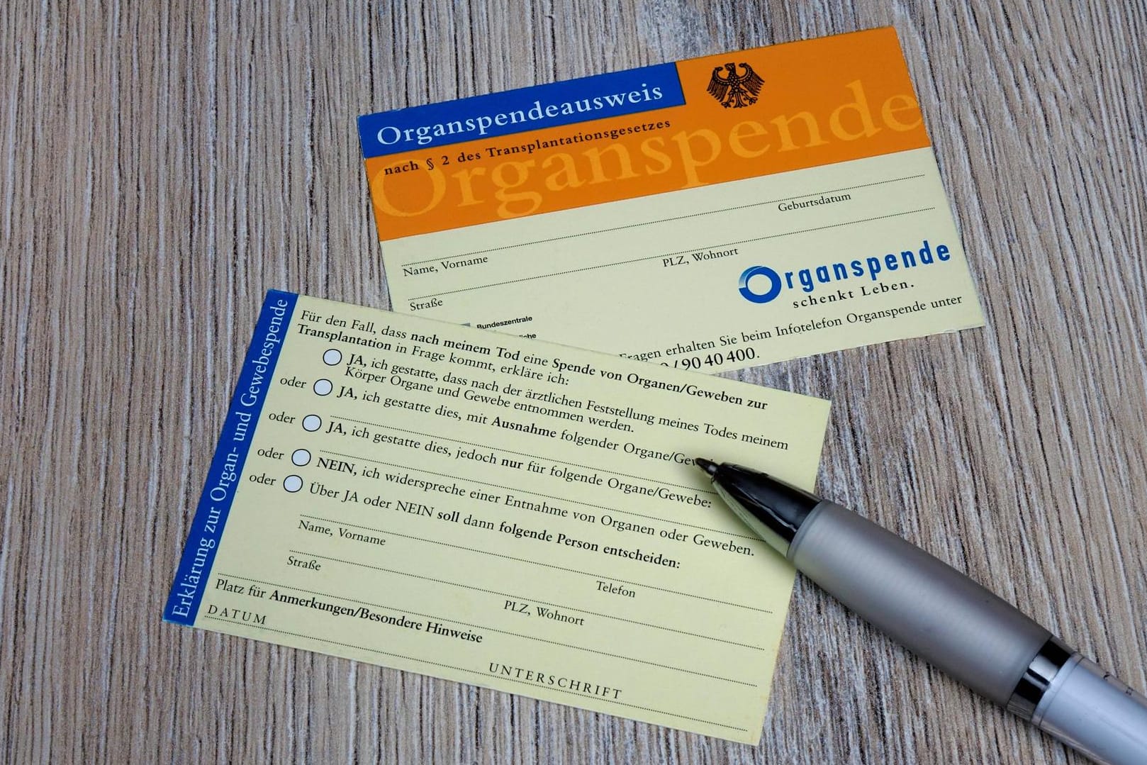 Ein Organspendeausweis: Der Bundestag debattiert über die Zukunft der Organspende. (Symbolbild)