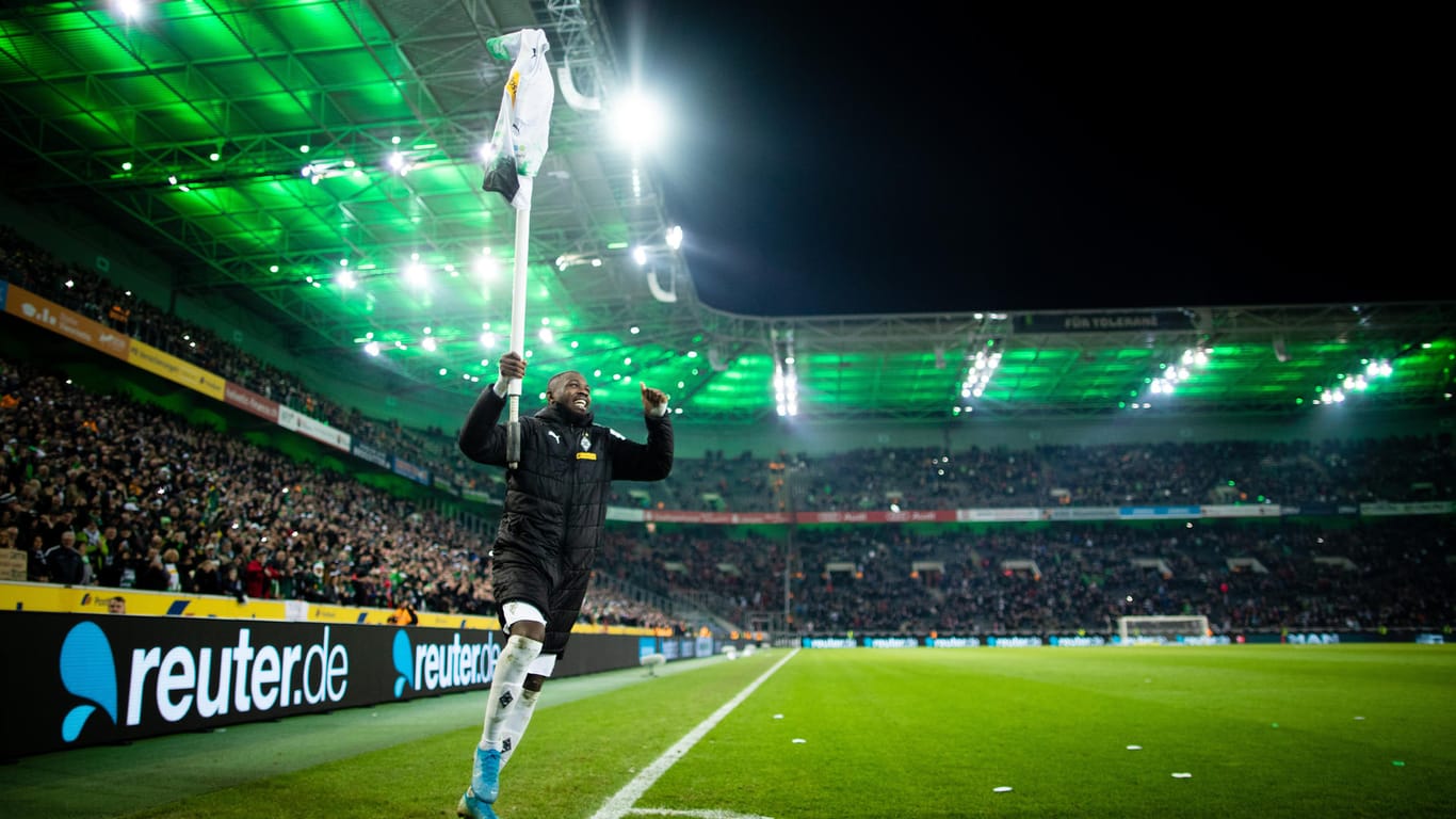 Marcus Thuram während seines bereits kultigen Eckfahnenjubels im Borussia-Park.