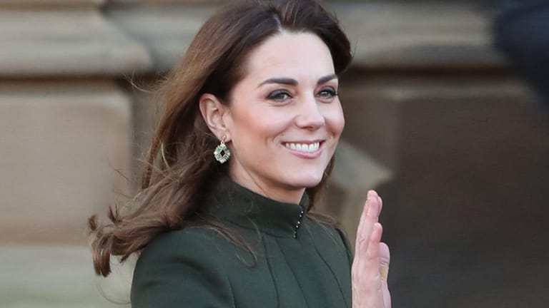 Herzogin Kate: Für ihren ersten Termin nach dem "Megxit" entschied sie sich für einen Mantel von Alexander McQueen.