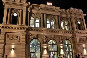 Der Hauptbahnhof in Mainz: Eine 81-Jährige hat ihre 101-jährige Mutter dort aus den Augen verloren.