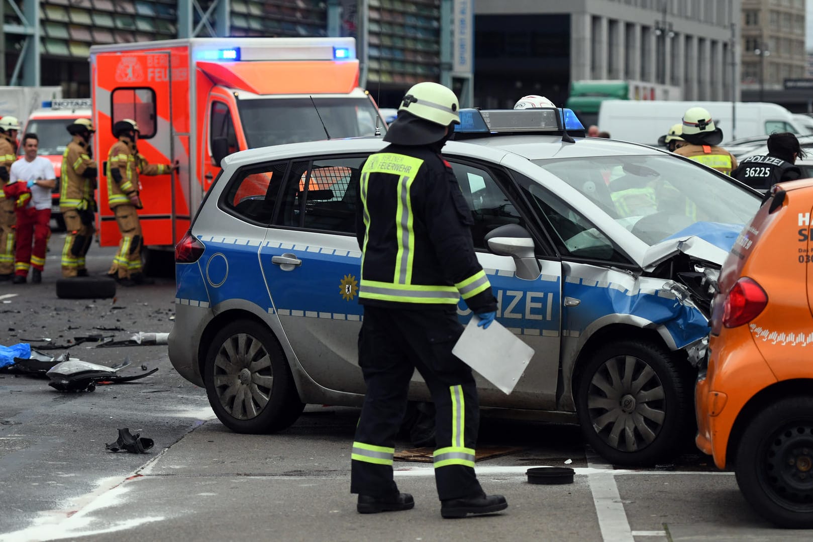 Tödlicher Crash mit Streifenwagen: Ein Polizist ist in Berlin angeklagt worden. (Archivbild)