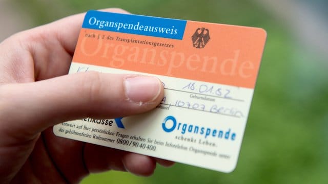 Vorbereitet für den Ernstfall: Der Organspendeausweis schafft Ärzten und Angehörigen Klarheit.