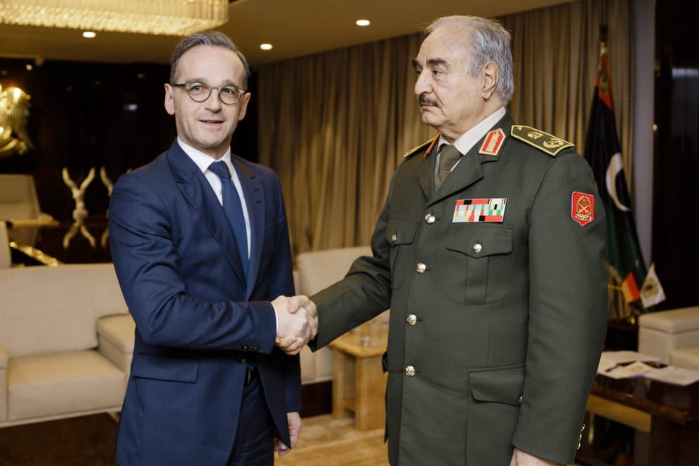 Bundesaußenminister Heiko Maas trifft General Chalifa Haftar.