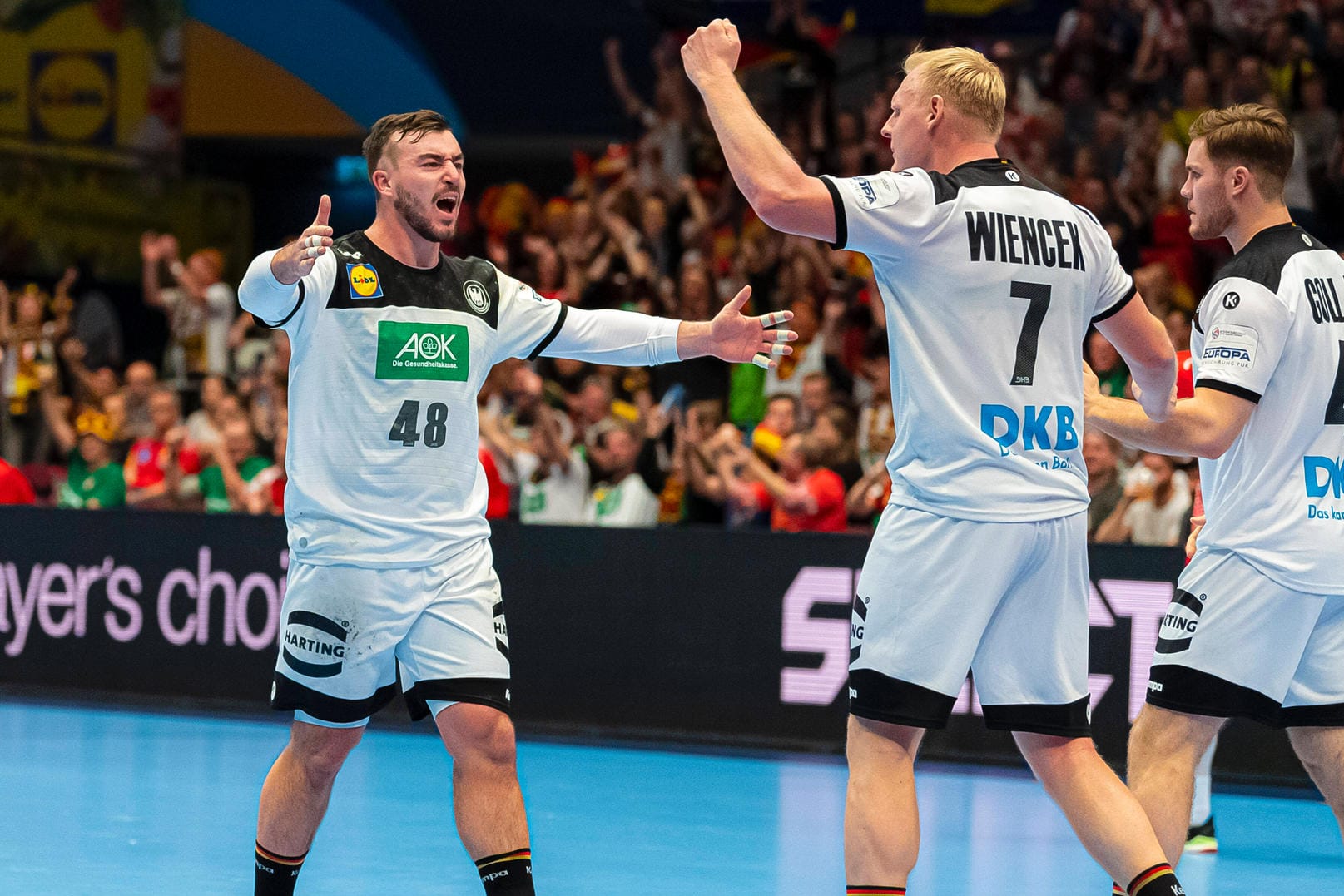 Start in die EM-Hauptrunde geglückt: Die deutsche Handball-Nationalmannschaft lässt Weißrussland keine Chance. Dabei können sich einige Akteure der Mannschaft von Bundestrainer Prokop besonders auszeichnen. Die Einzelkritik.