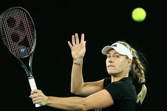 Beim ersten Grand-Slam-Turnier der neuen Saison wird Angelique Kerber auf eine Qualifikantin treffen.